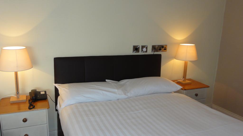 Hannon'S Hotel Ροσκόμον Δωμάτιο φωτογραφία